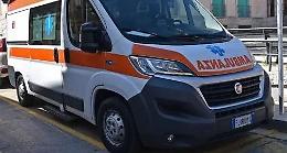 La Spezia sotto shock: studente di 18 anni in fin di vita per coltellata a scuola durante una lite furiosa