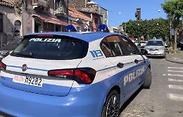 Sventato il furto di un'auto in via Barcellona, denunciato un 24 armato di coltello