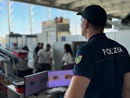 Ruba in aeroporto prima di partire per Ginevra, denunciato un 43enne spagnolo