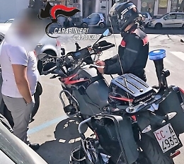 Parcheggiatori abusivi in centro storico sempre nel mirino dei controlli: una denuncia