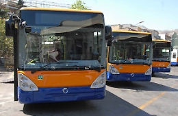 Autista dell'Amat aggredito da un passeggero mentre aiuta una disabile a scendere dal bus