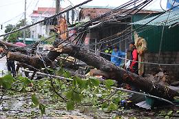 Tifone Kajiki, tre morti e 13 feriti in Vietnam
