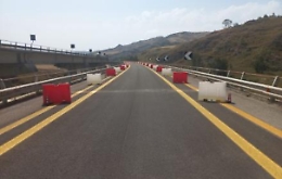 Ancora lavori sulla Palermo-Catania, demolito il viadotto Cannatello: cosa cambia per la viabilità e dove