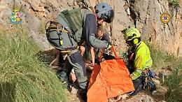 Elisoccorso e verricello salvano un climber francese ferito alla falesia di Salinella