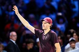 Sinner trionfa anche a Vienna: Zverev battuto in tre set 