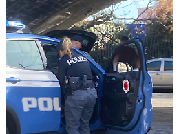 Vetri in frantumi e oggetti rubati dalle auto: 36enne arrestato a Catania