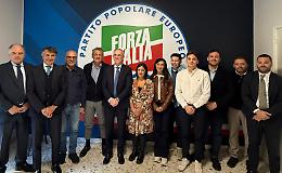 Forza Italia compatta: sostegno a Trantino, richiesta di riequilibrio in giunta e piani per il rilancio di Catania