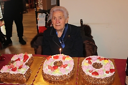 Dalla  guerra che le porta l'amore alla gioia  di festeggiare un secolo: la lunga marcia di Maria Di Dio