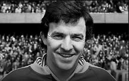 Addio a John Robertson, il maestro silenzioso: il Forest perde il suo &ldquo;Picasso&rdquo;  del calcio a 72 anni