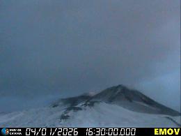 Etna stabile ma attivo: fronte lavico fermo a 1.360 metri, flussi sovrapposti raggiungono 1.400 metri