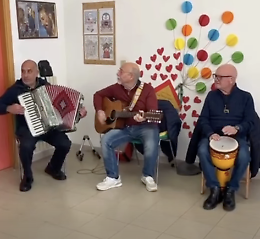 Giarratana: festa nella casa di riposo tra musica, tradizione e convivialit&agrave;