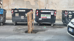 Palermo, l&rsquo;arte di tappare le buche