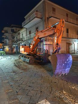 Colpo alla banca Baps di Zafferana Etnea: furto con escavatore, scardinato e portato via lo sportello del bancomat