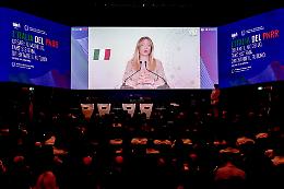 Meloni porta l&rsquo;energia al centro dello scontro europeo: &laquo;Non si pu&ograve; dire che i soldi ci sono solo per le spese militari&raquo;