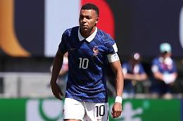 &laquo;Mbappe &egrave; meglio 'e Pel&eacute;&raquo;. Il talento francese segna una doppietta e sale a quota 14 centri in un Mondiale: nel mirino ora c'&egrave; Klose