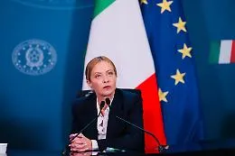 Giorgia Meloni, presto il suo sar&agrave; il governo pi&ugrave; lungo della storia della Repubblica: &laquo;Manca solo l'invasione delle cavallette&raquo;