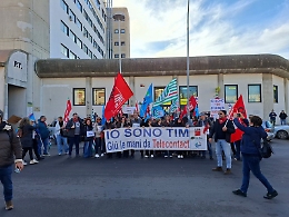 Il caso &ldquo;Telecontact&rdquo; a Caltanissetta, i 336 lavoratori contestano ancora la cessione