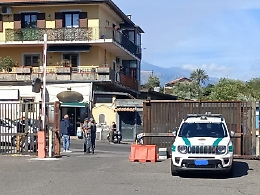 Megarissa al Polivalente di S. Giovanni La Punta: responsabile di sicurezza finisce al Pronto soccorso