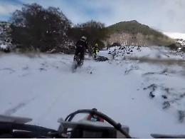Boschi dell&rsquo;Etna &ldquo;ostaggio&rdquo; delle moto da cross