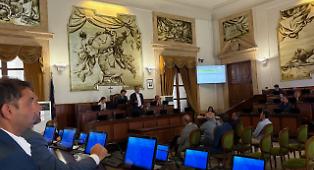 Pfizer, il Consiglio comunale di Catania approva due ordini del giorno