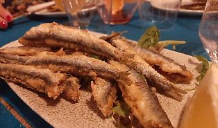 Le Sagre in Sicilia del weekend: dalla cipolla di Giarratana citata dal "Guardian" al pesce azzurro, dalla salsiccia alla pesca di Bivona