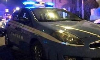 Catania: rissa tra giovanissimi davanti a un negozio, emanati sette Daspo