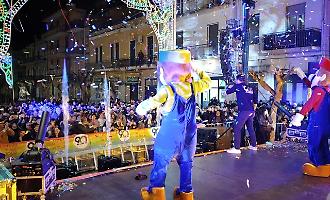 Carnevale in musica a Misterbianco con le sonorit&agrave; iconiche degli anni &rsquo;90