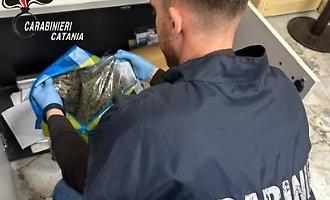San Cristoforo, blitz nella notte in un'abitazione trasformata in centro di spaccio
