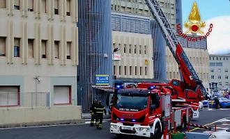 Cosa &egrave; successo all'Ospedale Cannizzaro: le fiamme nei locali tecnici vicino al reparto Grandi Ustioni VIDEO |&nbsp;FOTO