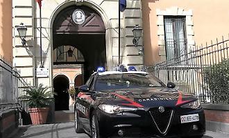 Catania, irrompe in casa e aggredisce una giovane donna: arrestato