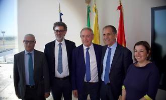 Privatizzazione aeroporti Catania e Comiso, Urso: &laquo;Momento giusto per un hub del Mediterraneo&raquo;