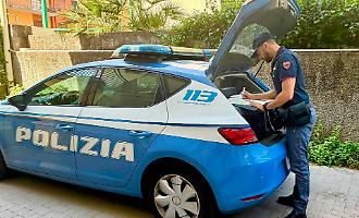 Ciclista scalzo e senza casco su una bici lungo la tangenziale di Catania: sanzionato