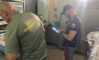 La Polizia in un panificio a Lineri: 150 chili di alimenti sequestrati e multe per violazioni igieniche