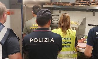 Lavoratori in nero e blatte in cucina, chiusi due ristoranti in centro a Catania
