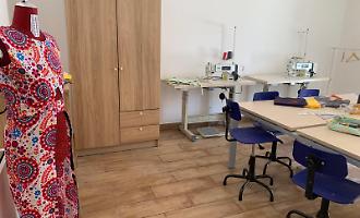 Una scuola di sartoria per donne vittime di violenza in un bene confiscato alla mafia: a Catania nasce "Moda operandi"