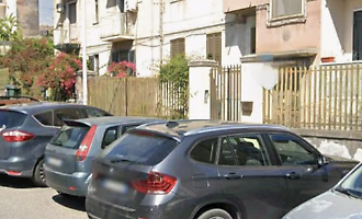 Catania: sette bossoli sull'asfalto e un portone danneggiato, indagini