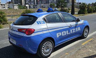 Prova a incendiare l'auto di un conoscente con la benzina: arrestato un 59enne a Catania
