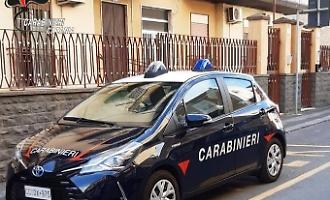 Vicini di casa filmano bimba picchiata pi&ugrave; volte dalla madre: 34enne arrestata a Cannizzaro