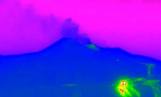 Etna in deflazione: campo lavico in parziale raffreddamento, tremore crollato e Voragine con debole emissione di cenere