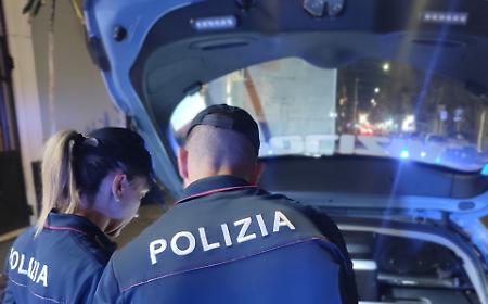 In piena notte andava in giro con un condizionatore: lo aveva rubato. Arrestato