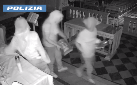 Furto in una chiesa di San Cristoforo: coppia catanese bloccata con 11 crocifissi e oltre 6.500 euro di refurtiva