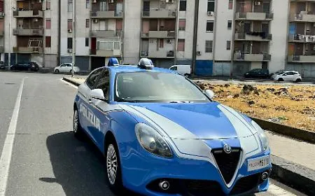 Spari all'alba in via Galermo: colpita e danneggiata un'automobile