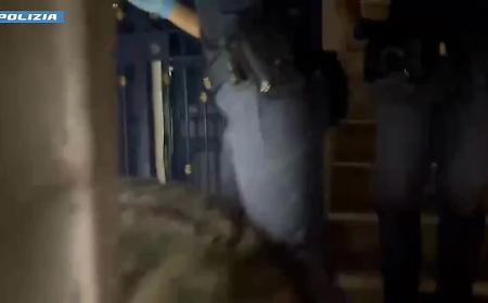 Quasi 10 kg di marijuana e hashish nascosti nell'armadio della camera da letto: arrestato 21enne a Catania