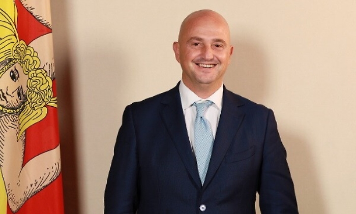 Scontro sulle borse di studio, l'assessore Turano: &laquo;I soldi ci sono&raquo;