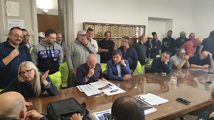 Bando rifiuti a Ragusa, le organizzazioni sindacali chiedono certezze
