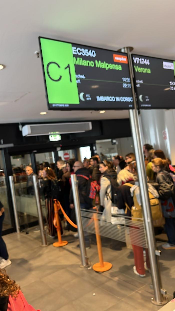 Bloccati 9 ore a Fontanarossa: l'odissea dei passeggeri del volo Easyjet Catania- Milano Malpensa