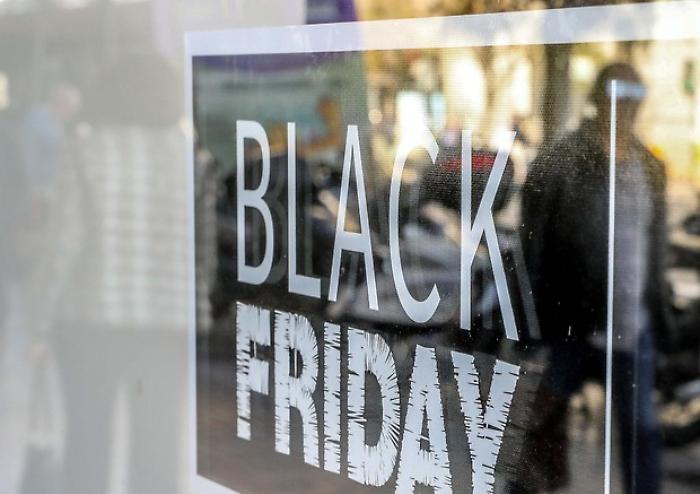 Natale (già) a novembre: come il Black Friday cambia gli acquisti  