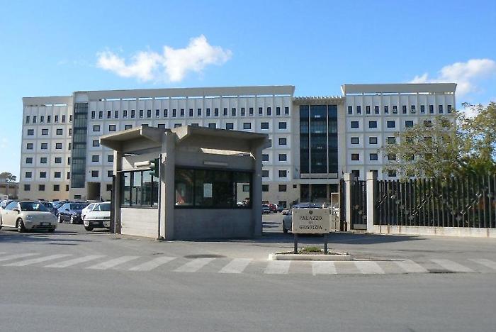 Sparò ai vicini: condannato per tentato omicidio a Siracusa