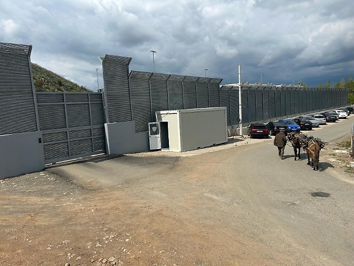 Hub di rimpatrio fuori dall’Ue: la nuova frontiera che divide l’Europa