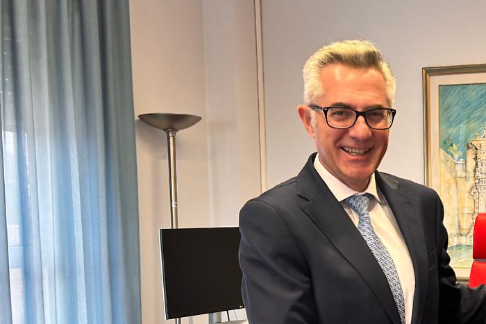 L'Ars d&agrave; il via libera a Giorgio Giulio Santonocito come direttore generale del Policlinico di Catania: Pd accusa Schifani, opposizione vota contro